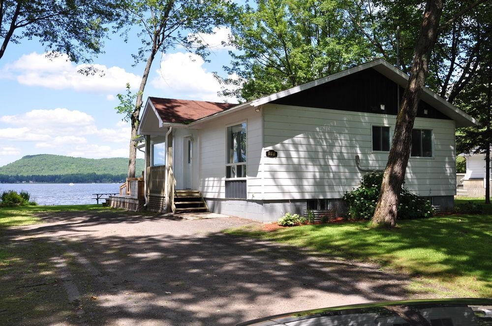 Auberge Du Centre De Villegiature Et De Congres Lanaudiere Saint Jean De Matha Exterior photo